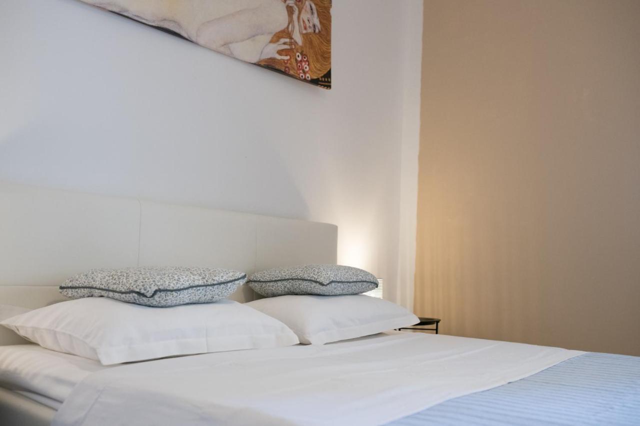Oliveum Apartments Umag Exteriör bild